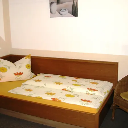 Erzhausener Hof 3*