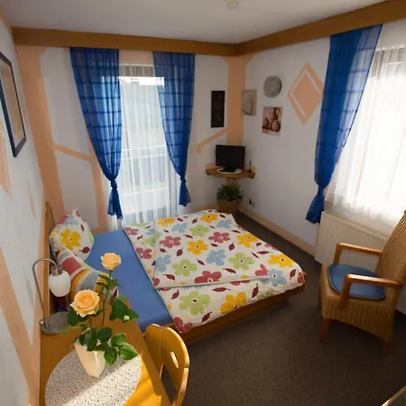 Erzhausener Hof 3*