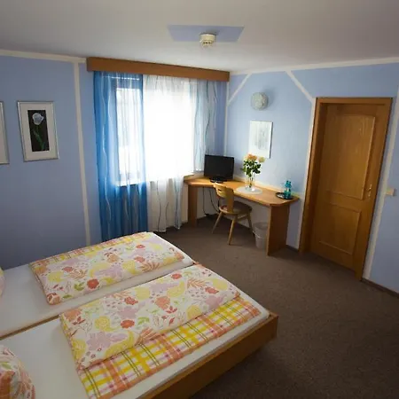 Erzhausener Hof 3*